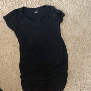 A pea in the pod luxe ruche side t-shirt in black